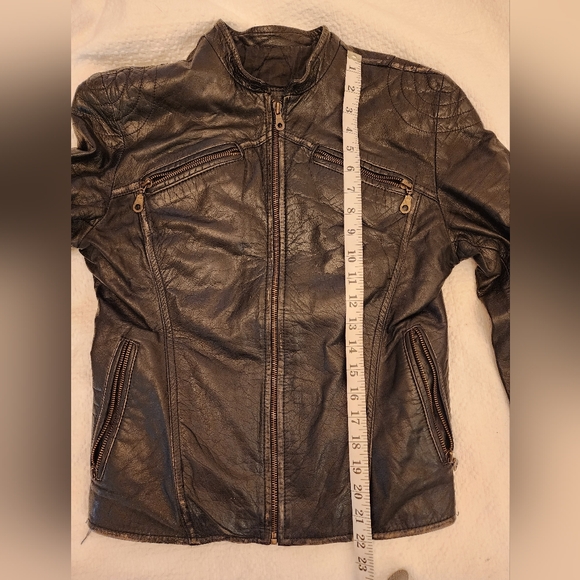Vintage Genuine Leather Motorcycle Jacket Size L (but runs small) - Picture 9 of 12